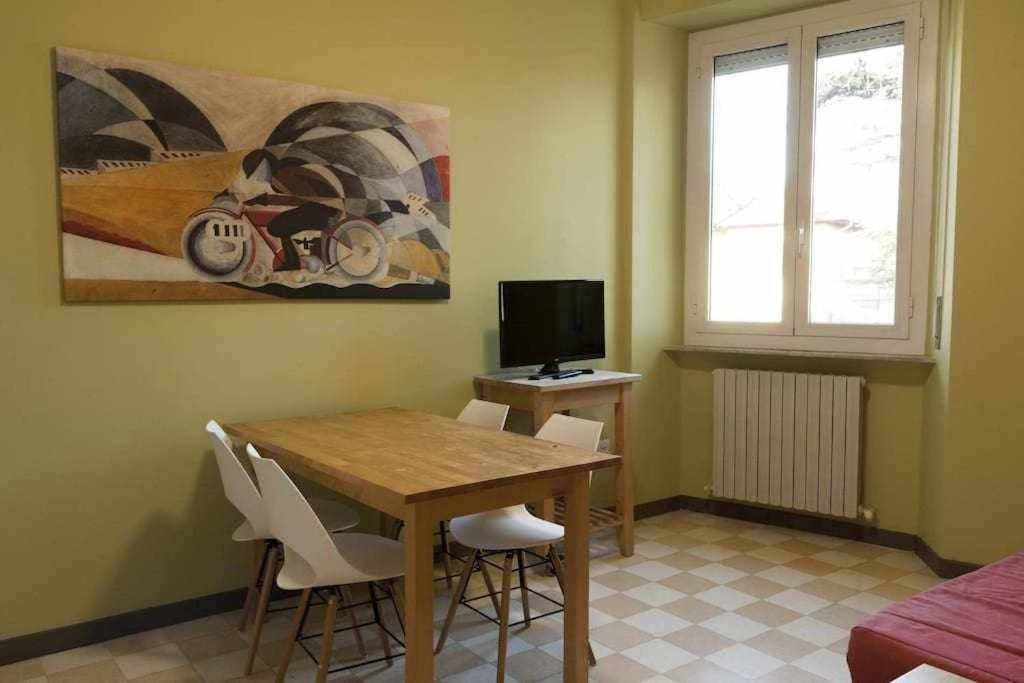 Ospitaci Appartamenti Viale Mezzetti Foligno Kültér fotó